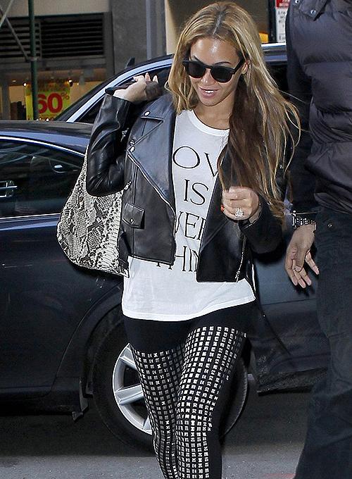 Beyoncé wearing a stylish black leather jacket - available at 3amoto - 3amoto shop